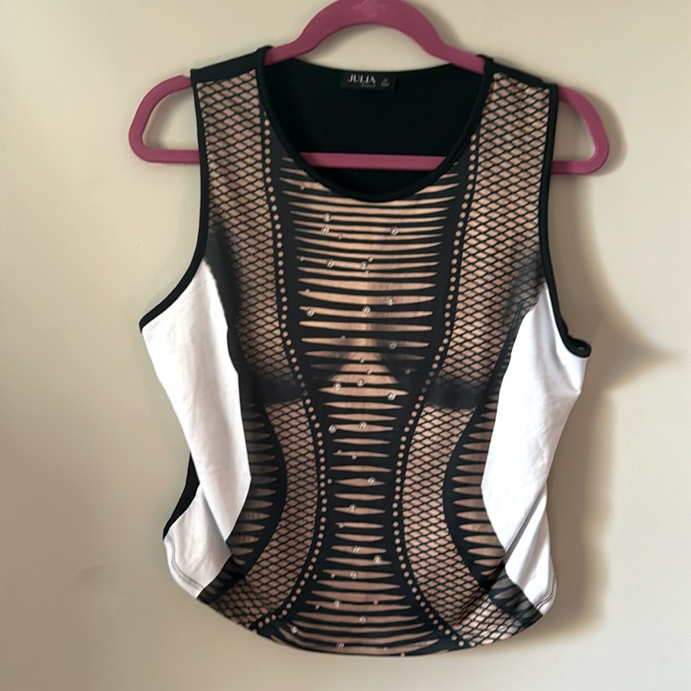 NWOT Graphic Top